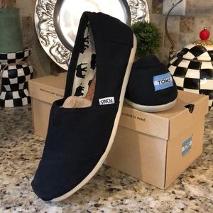 Toms